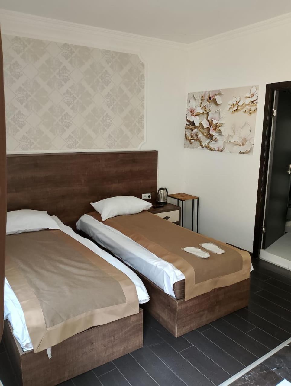 Two Lions Hotel Τυφλίδα Εξωτερικό φωτογραφία
