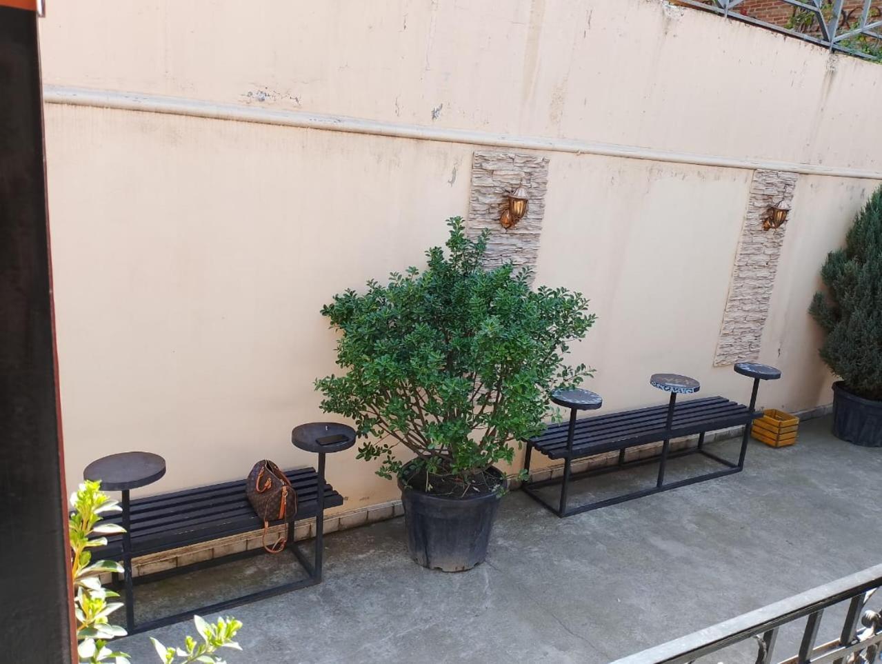Two Lions Hotel Τυφλίδα Εξωτερικό φωτογραφία