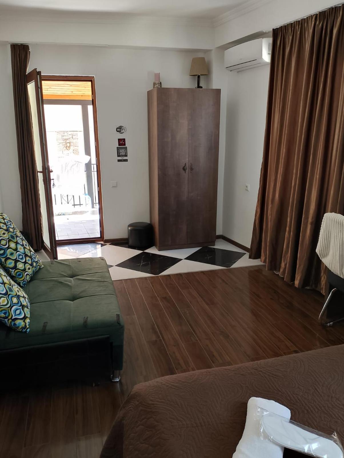 Two Lions Hotel Τυφλίδα Εξωτερικό φωτογραφία
